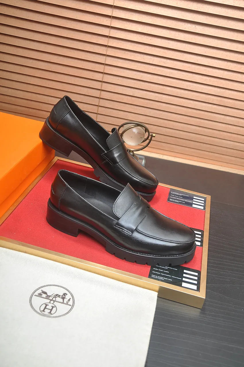 Factory price 500💶[HERMES] (cowhide lining)🍀Italian top luxury🍀He does not pursue novel styles and gorgeous colors, but attracts the favor of successful men with his flawless, elegant and classic style. Formal leather shoes This very comfortable, simple and stable style allows you to easily match any style! The pattern is absolutely 1:1 refined from the original case, and we strive for excellence in materials, imported cowhide + cowhide lining💪💪💪extraordinary texture👍! Code number: 38-45 (45 customized)